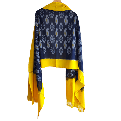 Eternal Beauty Handwoven Pochampally Ikat Silk Dupatta with Zari Elegance