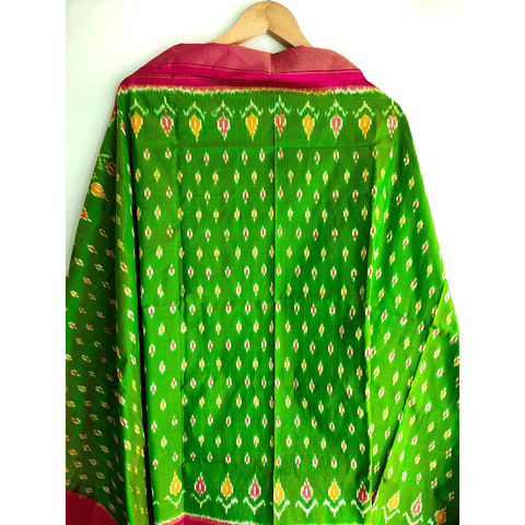 Eternal Beauty Handwoven Pochampally Ikat Silk Dupatta with Zari Elegance