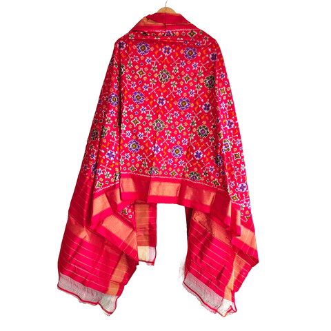 Eternal Beauty Handwoven Pochampally Ikat Silk Dupatta with Zari Elegance