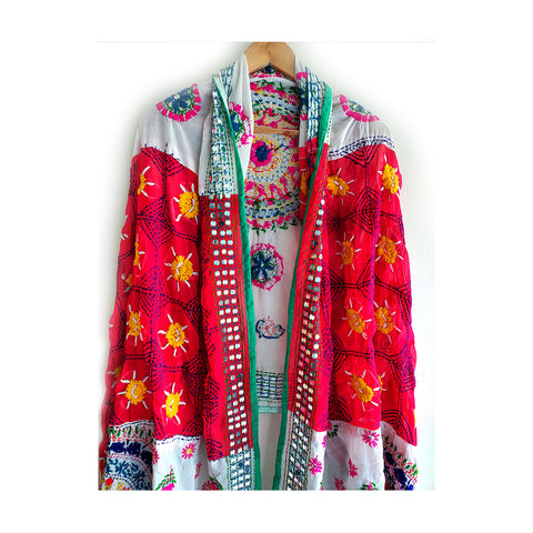 Handcrafted Phulkari Dupattas: A Touch of Tradition for Every Outfit