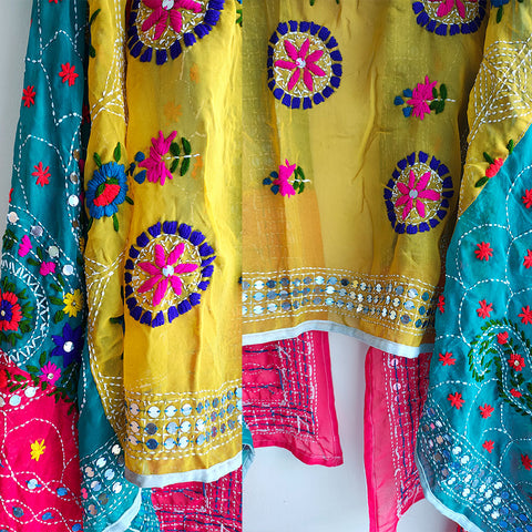 Handcrafted Phulkari Dupattas: A Touch of Tradition for Every Outfit