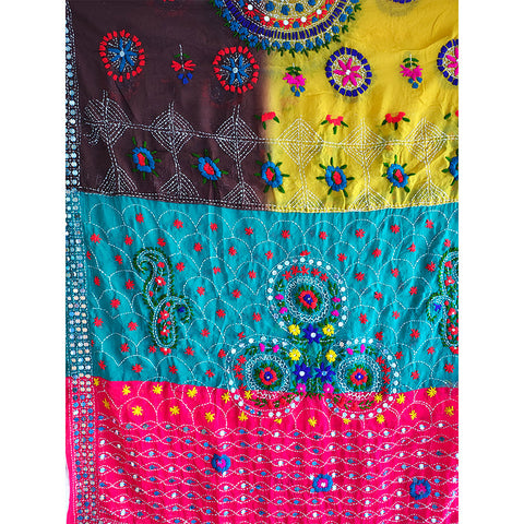 Handcrafted Phulkari Dupattas: A Touch of Tradition for Every Outfit