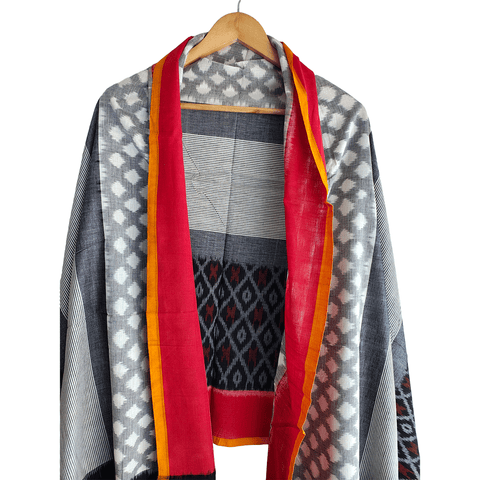 Eternal Beauty Handwoven Pochampally Ikat Silk Dupatta with Zari Elegance